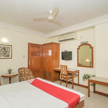 העיר בנגלור Oyo 579 Hotel Aab מראה חיצוני תמונה
