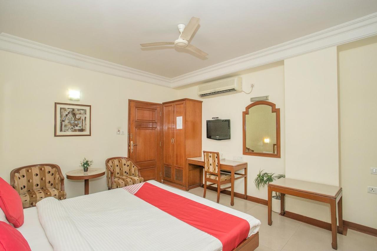 העיר בנגלור Oyo 579 Hotel Aab מראה חיצוני תמונה