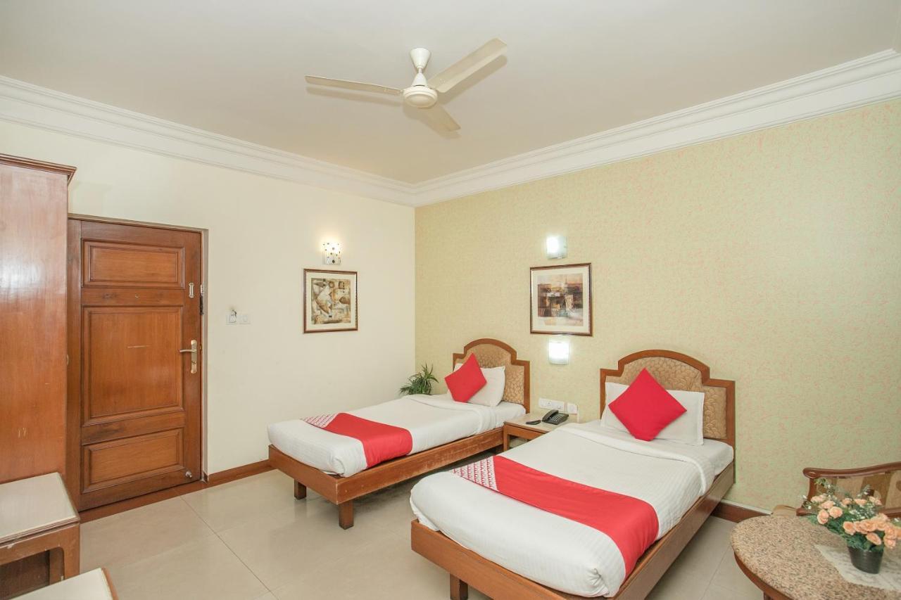העיר בנגלור Oyo 579 Hotel Aab מראה חיצוני תמונה