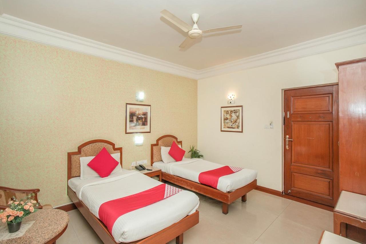 העיר בנגלור Oyo 579 Hotel Aab מראה חיצוני תמונה