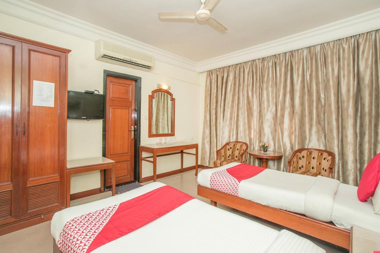 העיר בנגלור Oyo 579 Hotel Aab מראה חיצוני תמונה