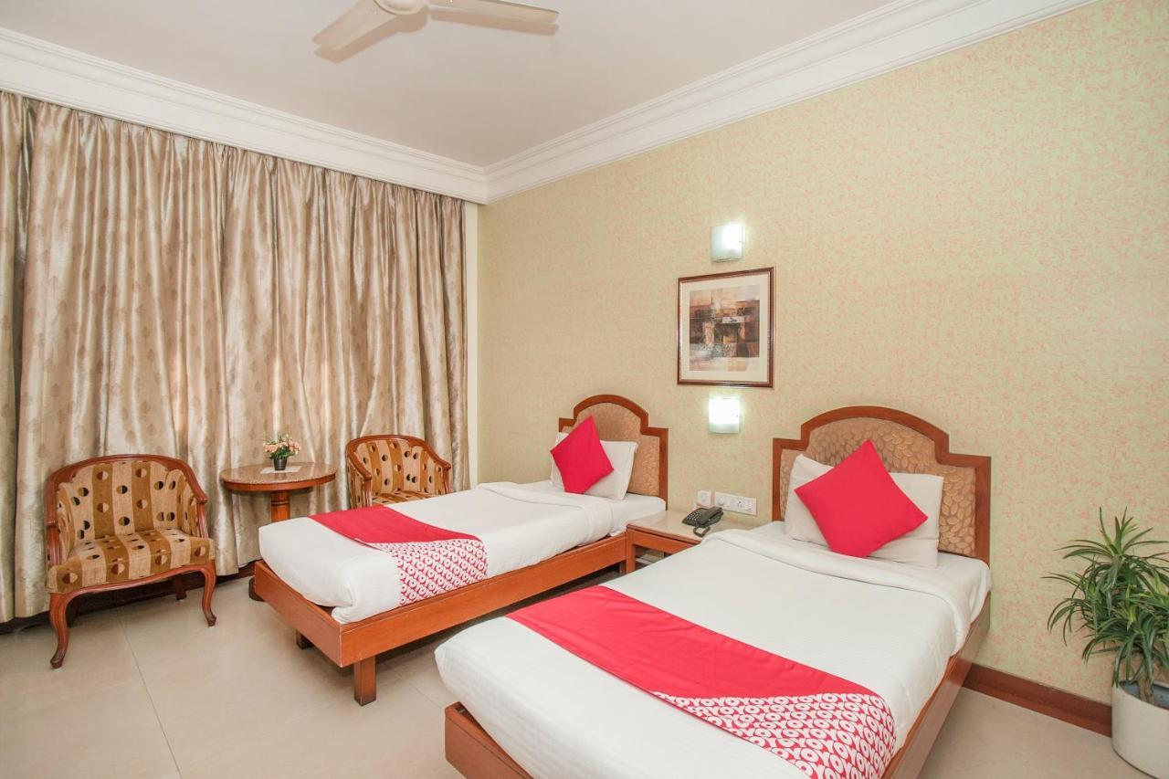 העיר בנגלור Oyo 579 Hotel Aab מראה חיצוני תמונה