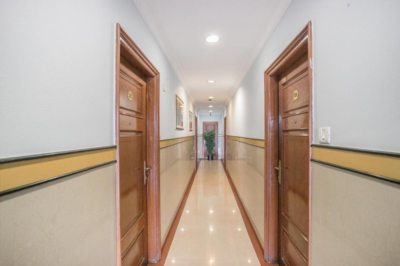 העיר בנגלור Oyo 579 Hotel Aab מראה חיצוני תמונה