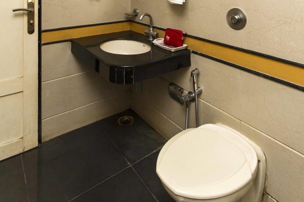 העיר בנגלור Oyo 579 Hotel Aab מראה חיצוני תמונה