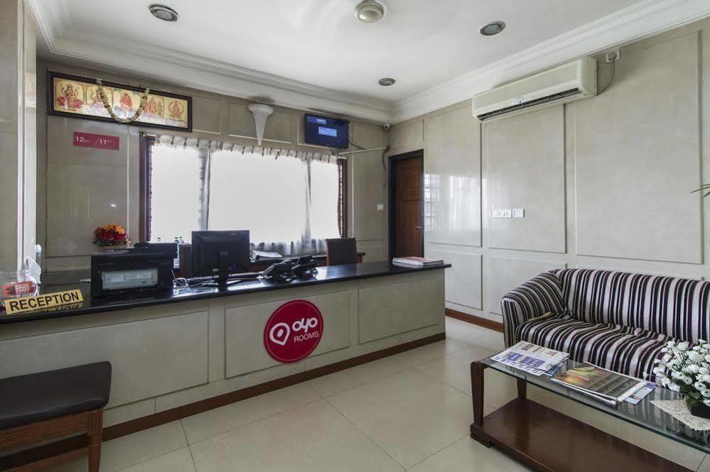 העיר בנגלור Oyo 579 Hotel Aab מראה חיצוני תמונה