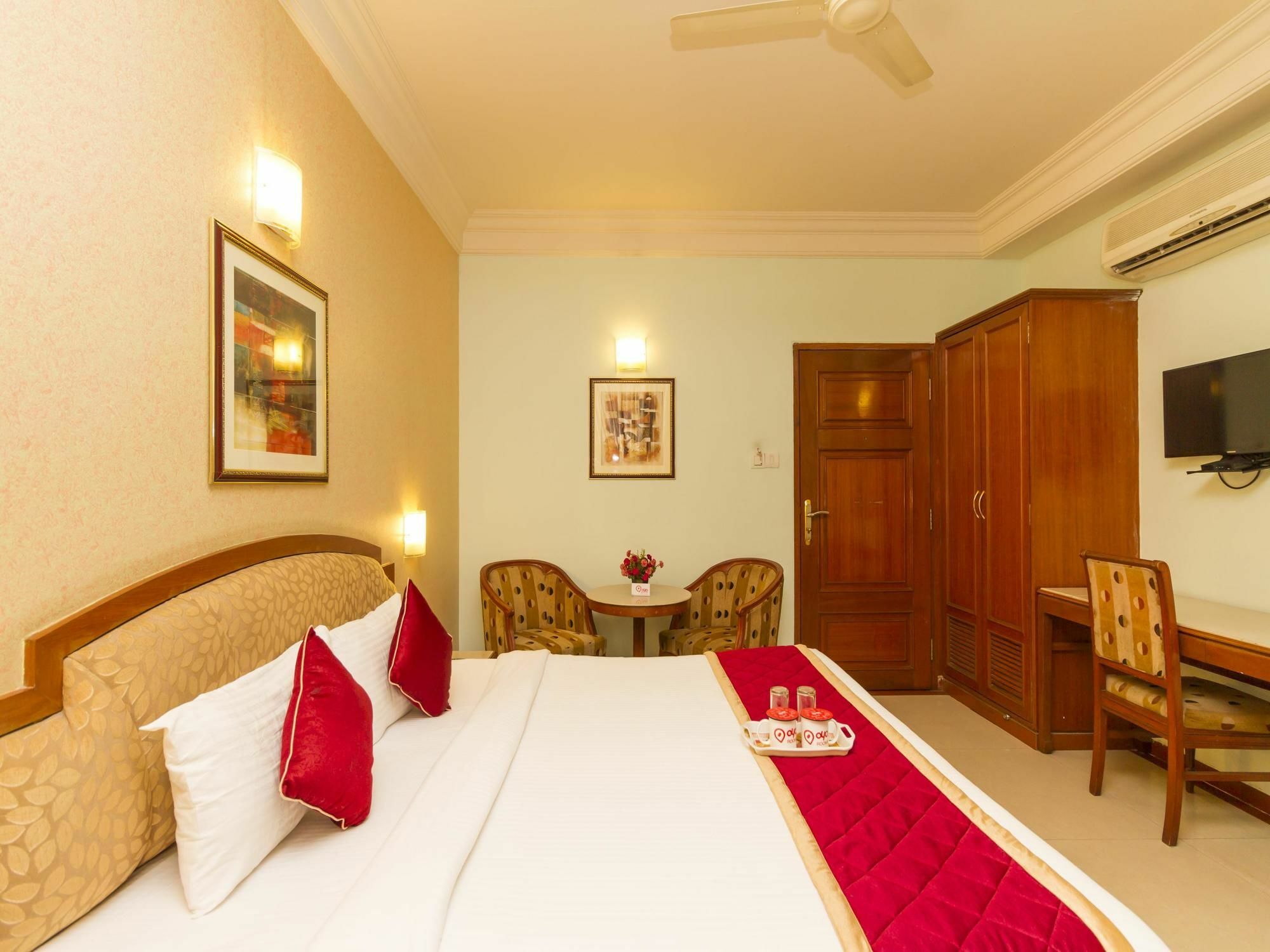 העיר בנגלור Oyo 579 Hotel Aab מראה חיצוני תמונה