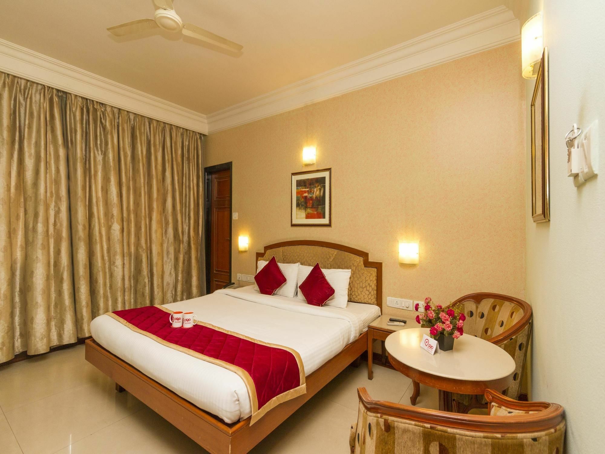 העיר בנגלור Oyo 579 Hotel Aab מראה חיצוני תמונה