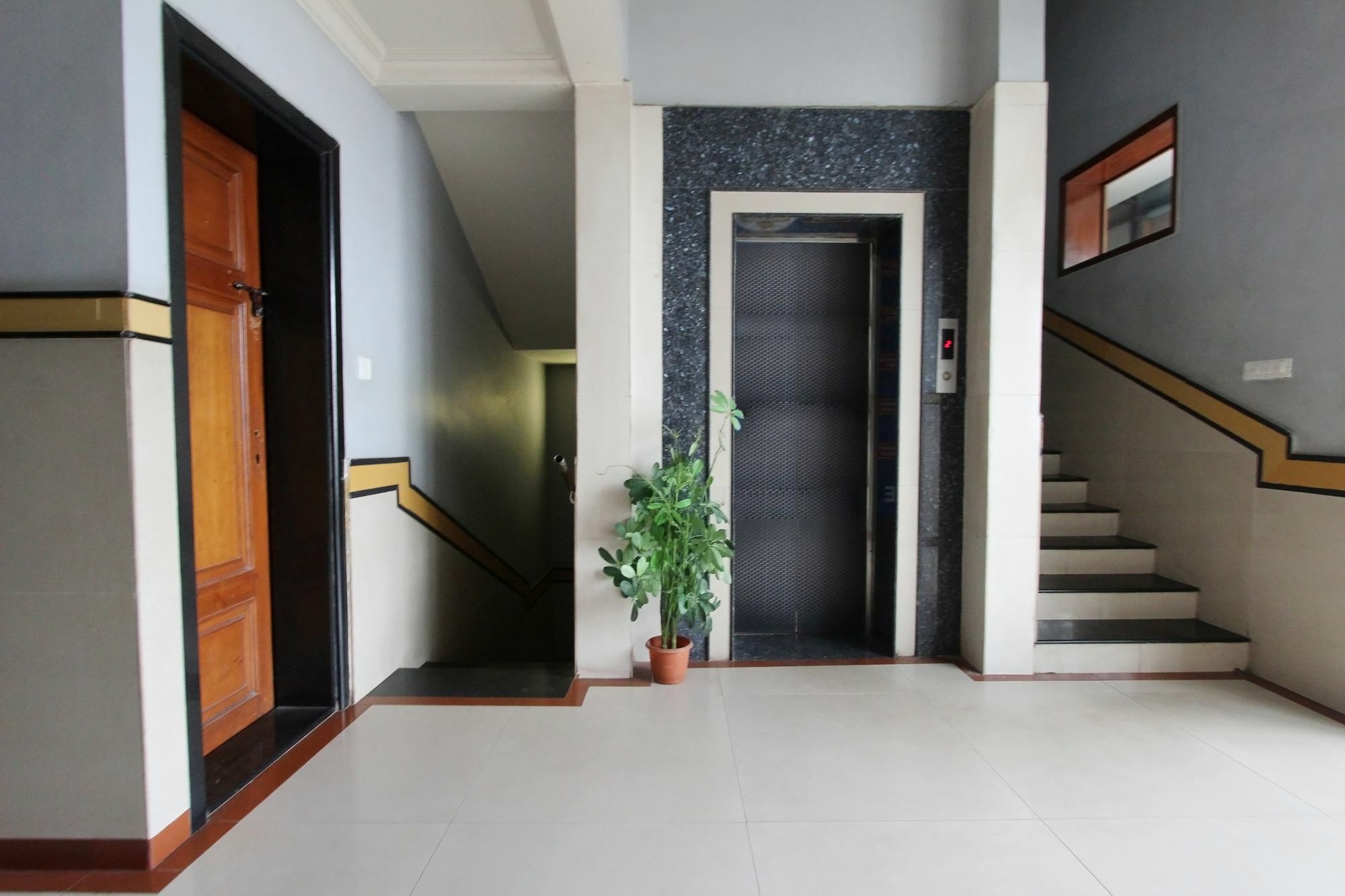 העיר בנגלור Oyo 579 Hotel Aab מראה חיצוני תמונה